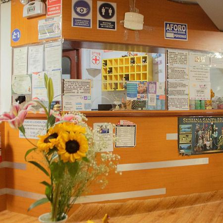 Hotel Valery 2 Estrellas Уарас Экстерьер фото